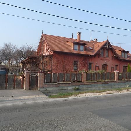 Keramiapark Guesthaus Hotel Будапеща Екстериор снимка
