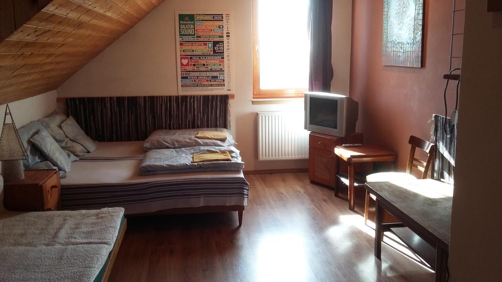 Keramiapark Guesthaus Hotel Будапеща Екстериор снимка