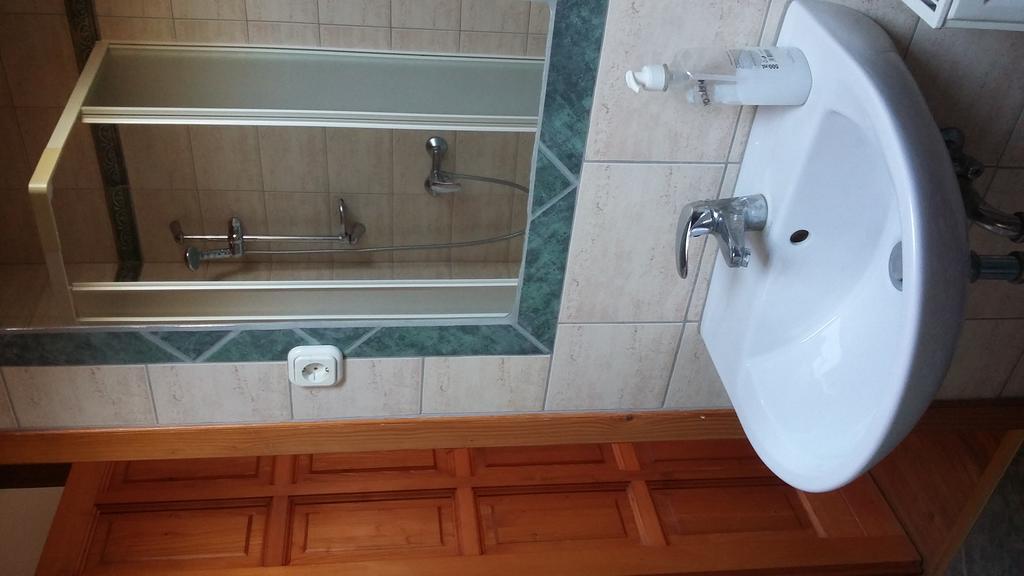 Keramiapark Guesthaus Hotel Будапеща Екстериор снимка