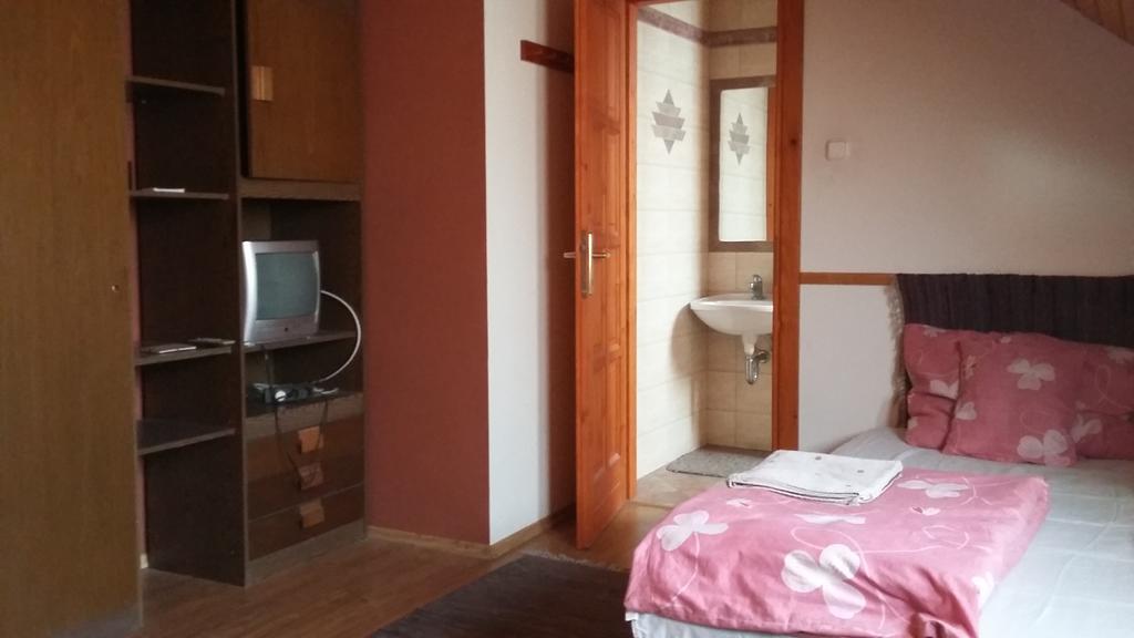 Keramiapark Guesthaus Hotel Будапеща Екстериор снимка